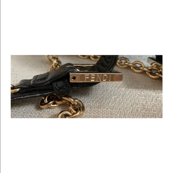 💥💥Fendi Maxi Baguette Bag 💥💥 - Picture 4 of 8